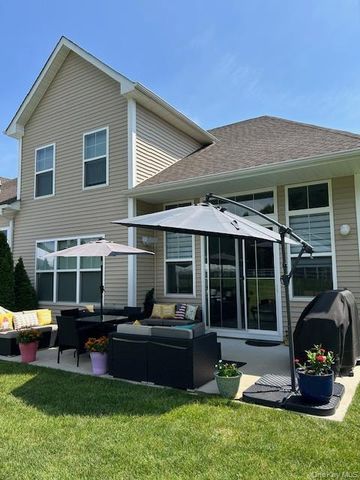 191 Belmont Circle, Yaphank, NY 11980