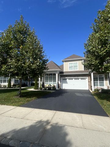 191 Belmont Circle, Yaphank, NY 11980