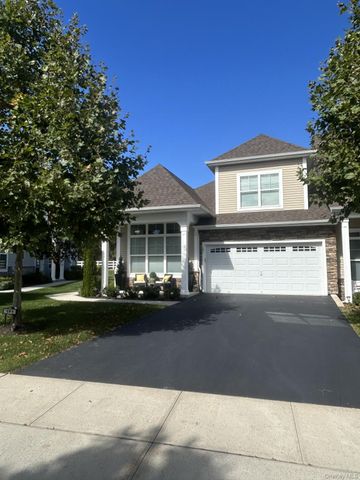 191 Belmont Circle, Yaphank, NY 11980