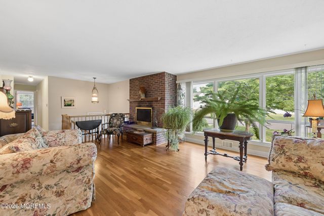 108 Oak Terrace, Freehold, NJ 07728