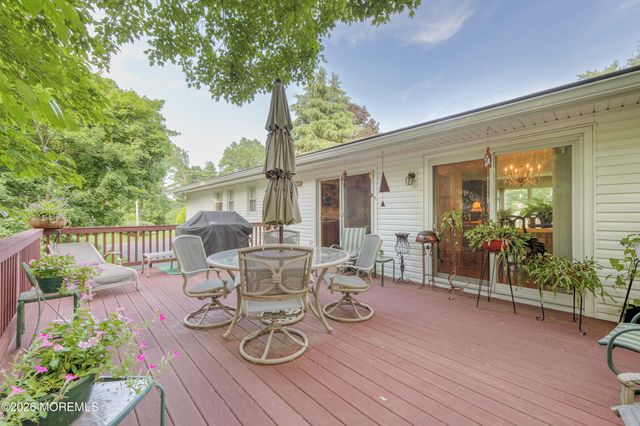108 Oak Terrace, Freehold, NJ 07728