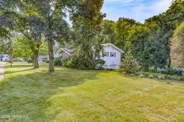 108 Oak Terrace, Freehold, NJ 07728
