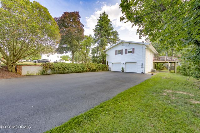 108 Oak Terrace, Freehold, NJ 07728