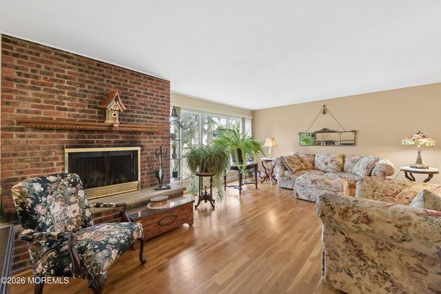 108 Oak Terrace, Freehold, NJ 07728