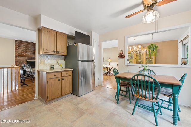 108 Oak Terrace, Freehold, NJ 07728
