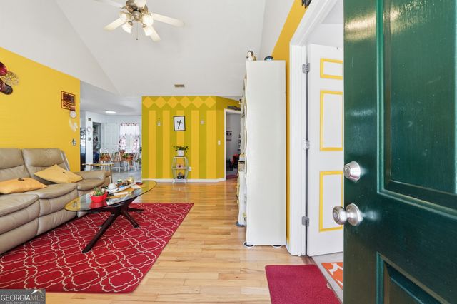 157 Chance Drive NW, Calhoun, GA 30701