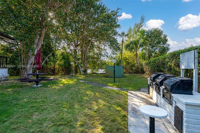 13953 Kendale Lakes Cir 608B, Miami, FL 33183