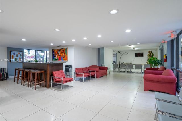 13953 Kendale Lakes Cir 608B, Miami, FL 33183