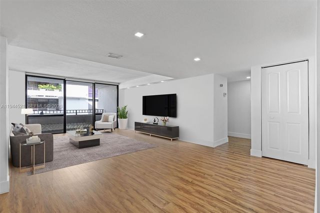 13953 Kendale Lakes Cir 608B, Miami, FL 33183