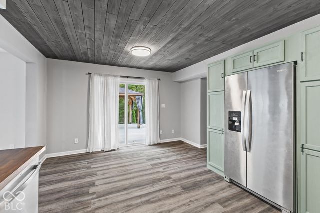 6459 Woodhaven Court, Avon, IN 46123