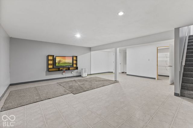 6459 Woodhaven Court, Avon, IN 46123