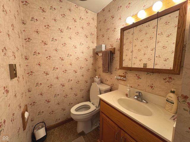 353 E Rivercrest Drive, Rushville, IN 46173