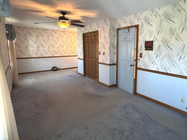 353 E Rivercrest Drive, Rushville, IN 46173