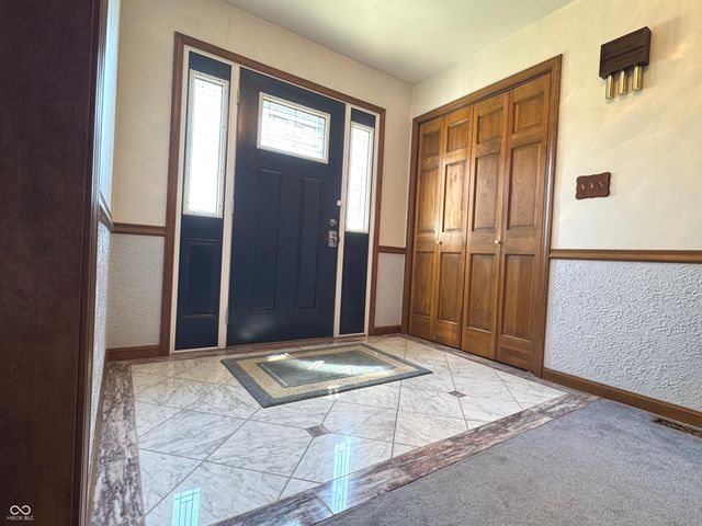 353 E Rivercrest Drive, Rushville, IN 46173