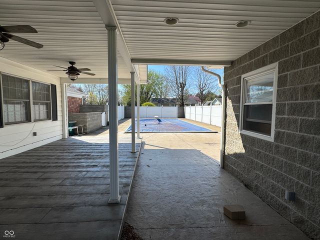 353 E Rivercrest Drive, Rushville, IN 46173