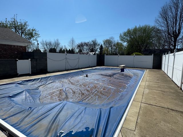 353 E Rivercrest Drive, Rushville, IN 46173