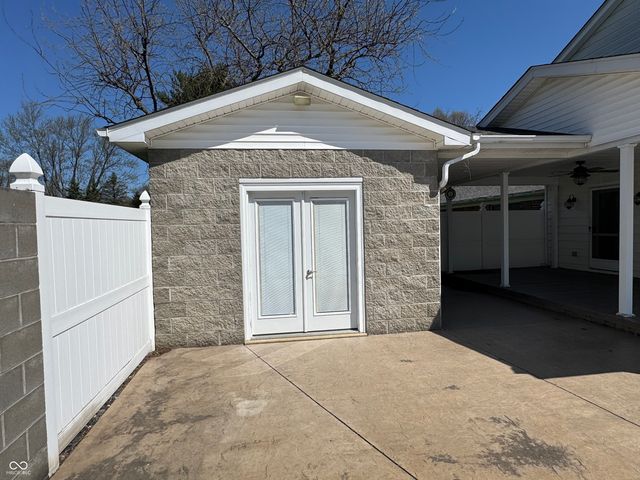 353 E Rivercrest Drive, Rushville, IN 46173
