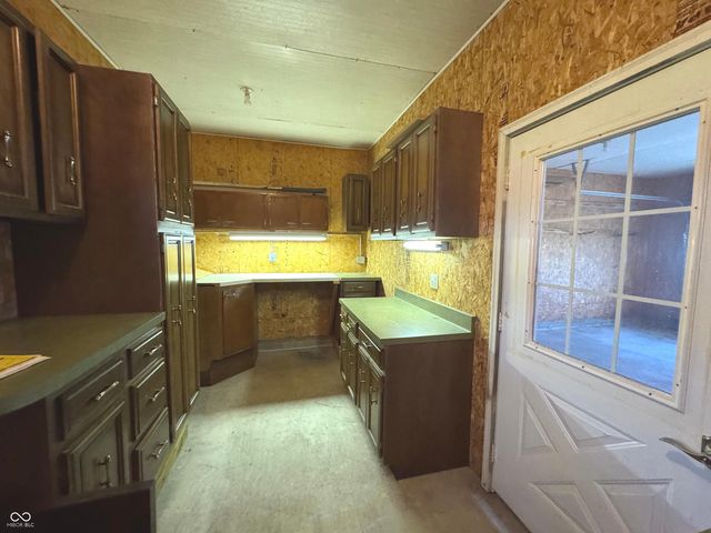 353 E Rivercrest Drive, Rushville, IN 46173