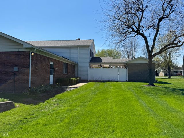 353 E Rivercrest Drive, Rushville, IN 46173