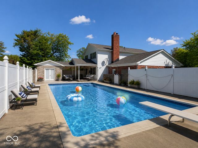 353 E Rivercrest Drive, Rushville, IN 46173