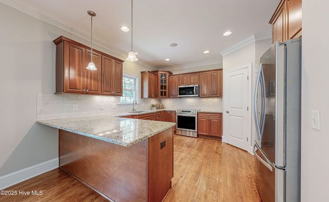 689 Cedar Ridge Drive, Winterville, NC 28590