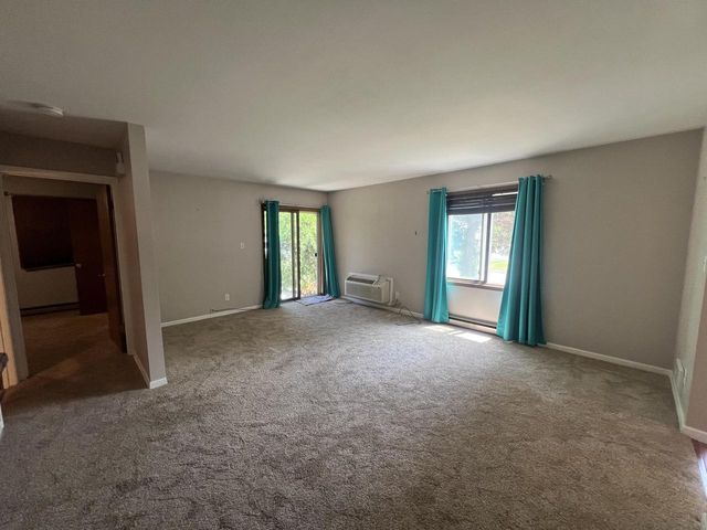 4615 S Woodland DRIVE, Greenfield, WI 53220