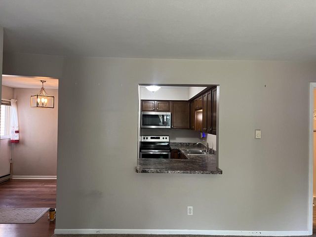 4615 S Woodland DRIVE, Greenfield, WI 53220