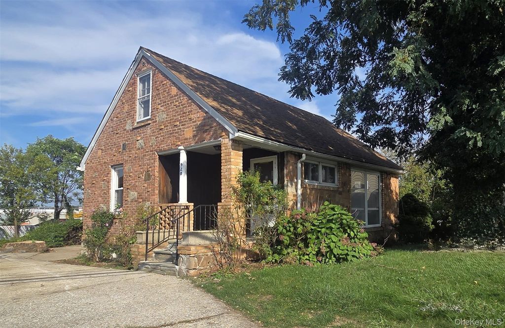 924 aka 928 Mile Square Road, Yonkers, NY 10704 — exterior