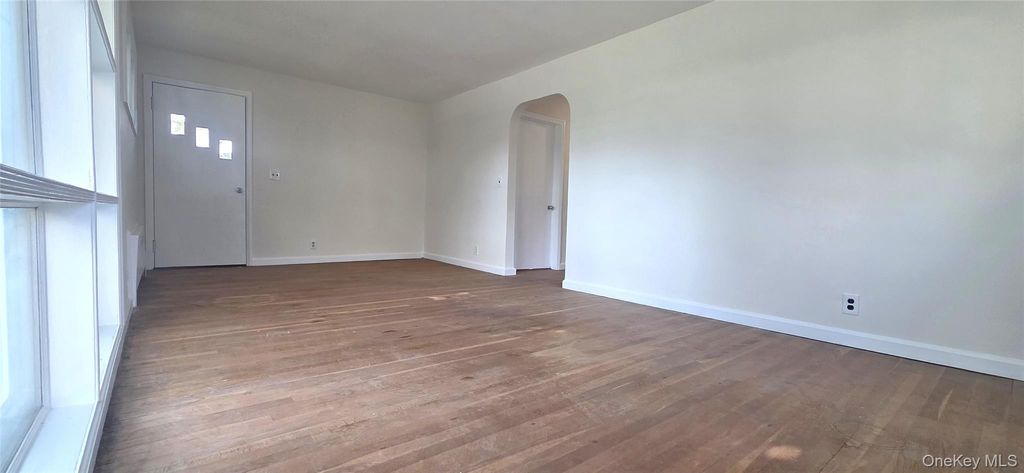 924 aka 928 Mile Square Road, Yonkers, NY 10704 — photo 5