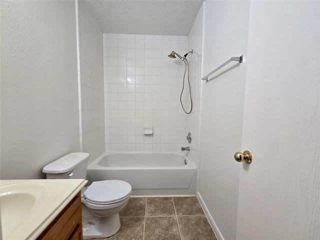 32223 Decker Oaks Drive, Pinehurst, TX 77362