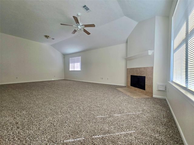 32223 Decker Oaks Drive, Pinehurst, TX 77362