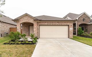 13020 Sapphire Lake Lane, Texas City, TX 77568