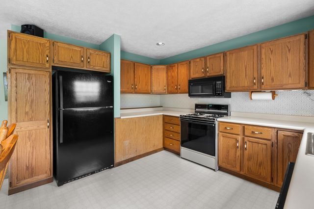 35485 CR 665, Paw Paw, MI 49079