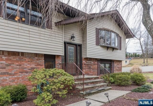 2 Bayberry Drive, Montvale, NJ 07645