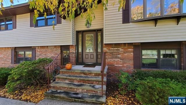 2 Bayberry Drive, Montvale, NJ 07645