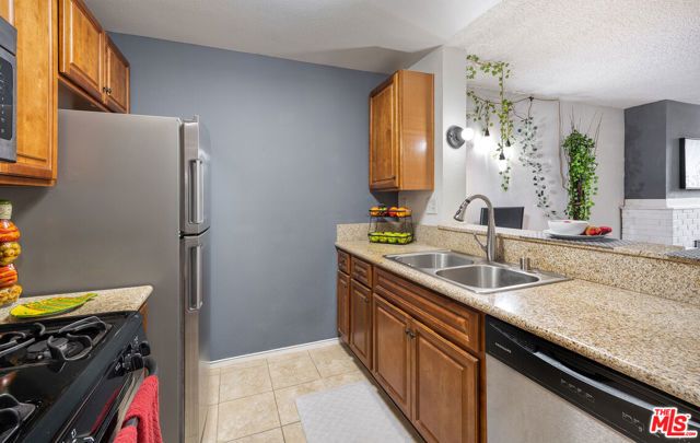 6405 Green Valley Circle 209, Culver City, CA 90230