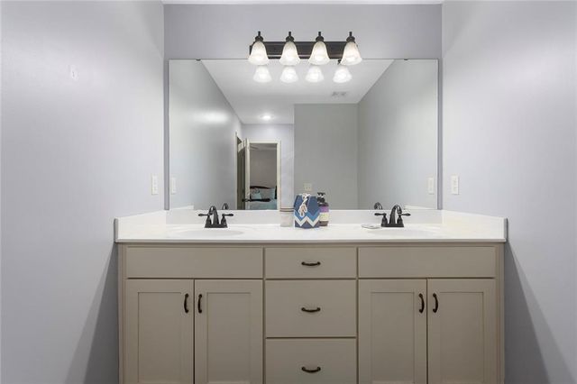 1004 Sloan Circle, Kearney, MO 64060