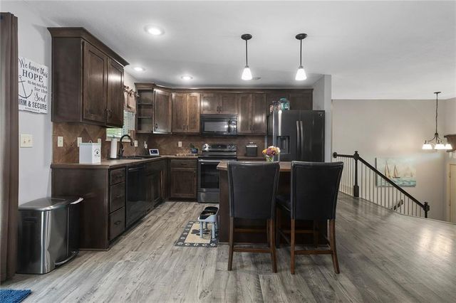 1004 Sloan Circle, Kearney, MO 64060