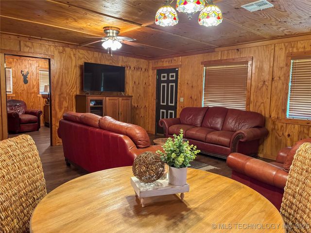 33215 W 56th Street S, Mannford, OK 74044