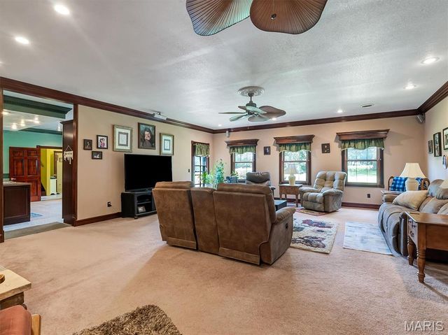 245 Chickadee Lane, Sullivan, MO 63080