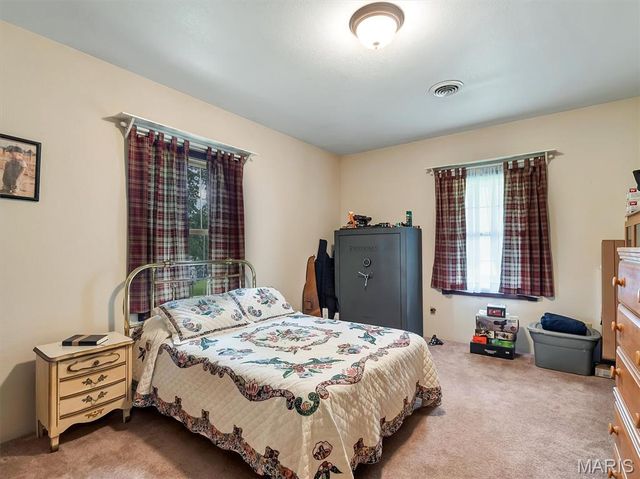 245 Chickadee Lane, Sullivan, MO 63080