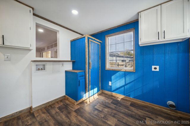 211 N Whitaker, Pryor, OK 74361