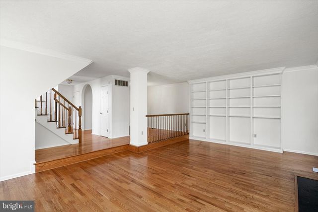 38 CASTLETON RD, Princeton, NJ 08540