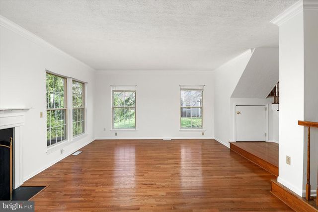 38 CASTLETON RD, Princeton, NJ 08540