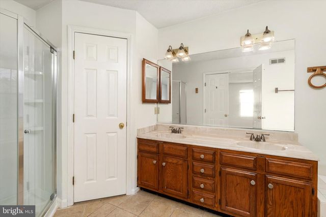 38 CASTLETON RD, Princeton, NJ 08540