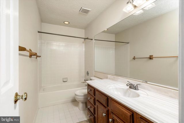 38 CASTLETON RD, Princeton, NJ 08540