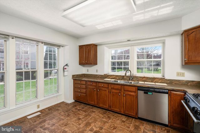 38 CASTLETON RD, Princeton, NJ 08540