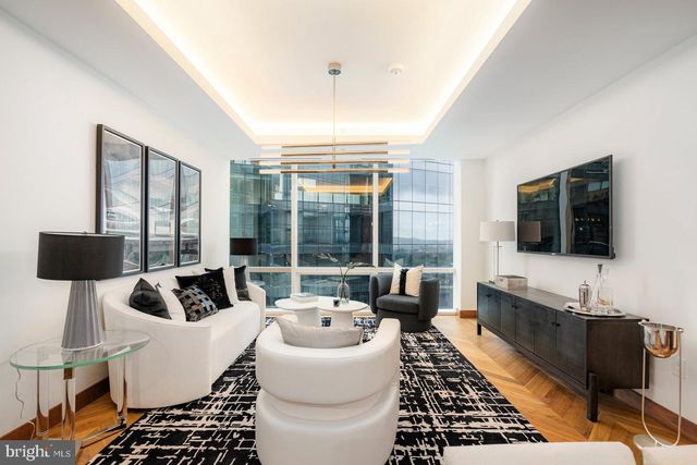 300 International Dr Unit 2407, Baltimore, MD 21202