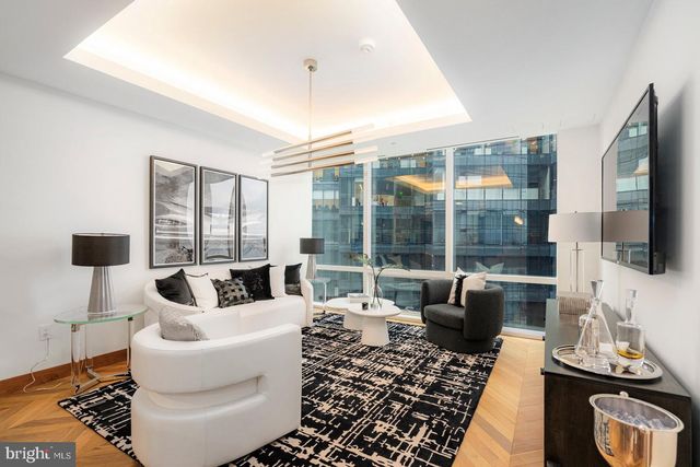 300 International Dr Unit 2407, Baltimore, MD 21202