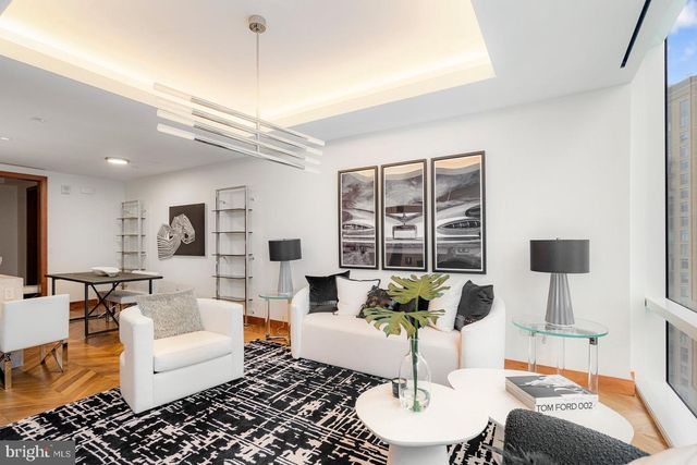 300 International Dr Unit 2407, Baltimore, MD 21202